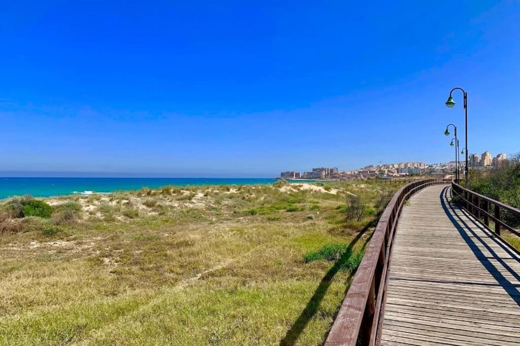 Azul Beach By La Mata Beach トレビエハ エクステリア 写真